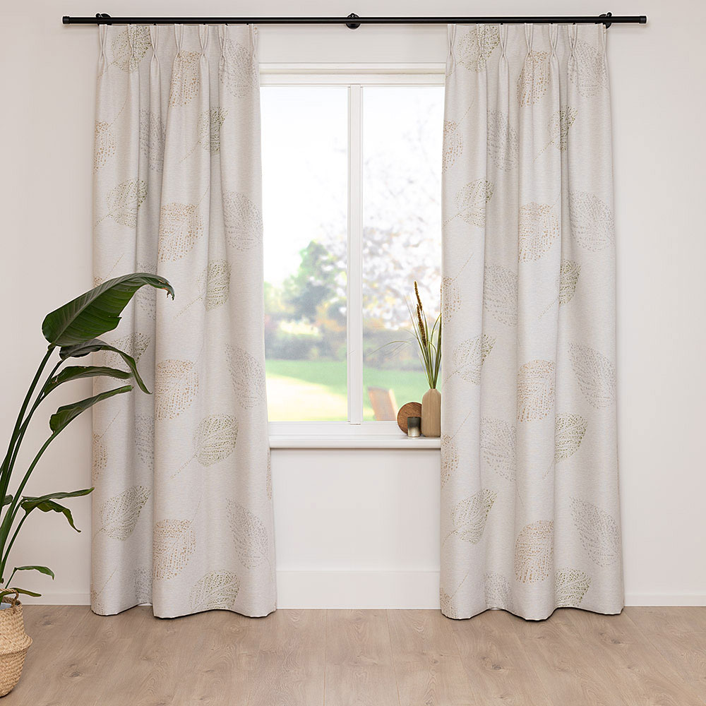 A House of Happiness Flair Recycle dim-out gordijnstof van 100% Recycled pet, 140 cm, verkrijgbaar in 2 kleuren.