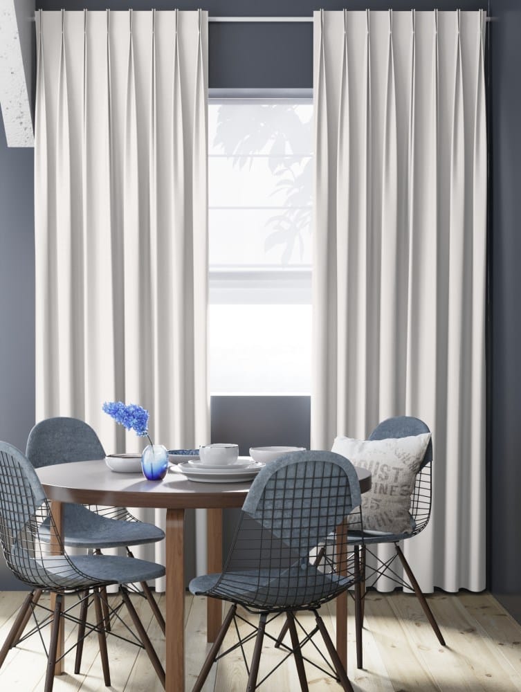 A House of Happiness Ivory FR black-out gordijnstof van 50% Katoen, 50% Polyester coated, 137 cm, verkrijgbaar in 1 kleuren.