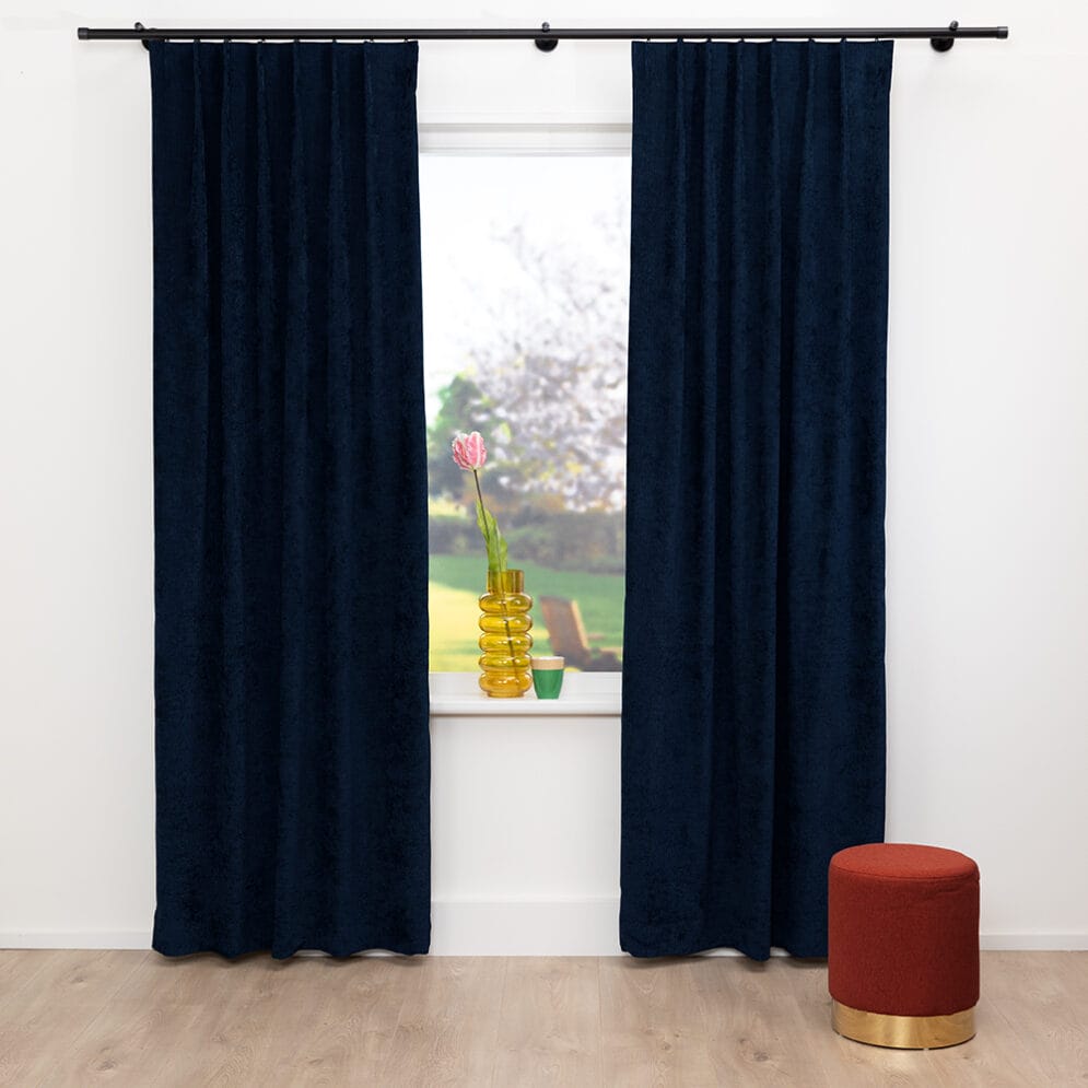A House of Happiness Lavish akoestische gordijnstof van 68% Polyester, 32% Recycled pet, 310 cm, verkrijgbaar in 13 kleuren.