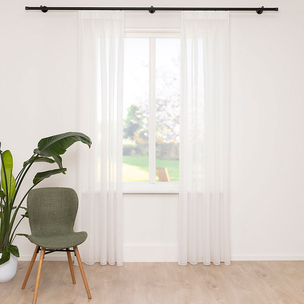 A House of Happiness Pastorale inbetweenstof van 100% Polyester, 300 cm, verkrijgbaar in 2 kleuren.