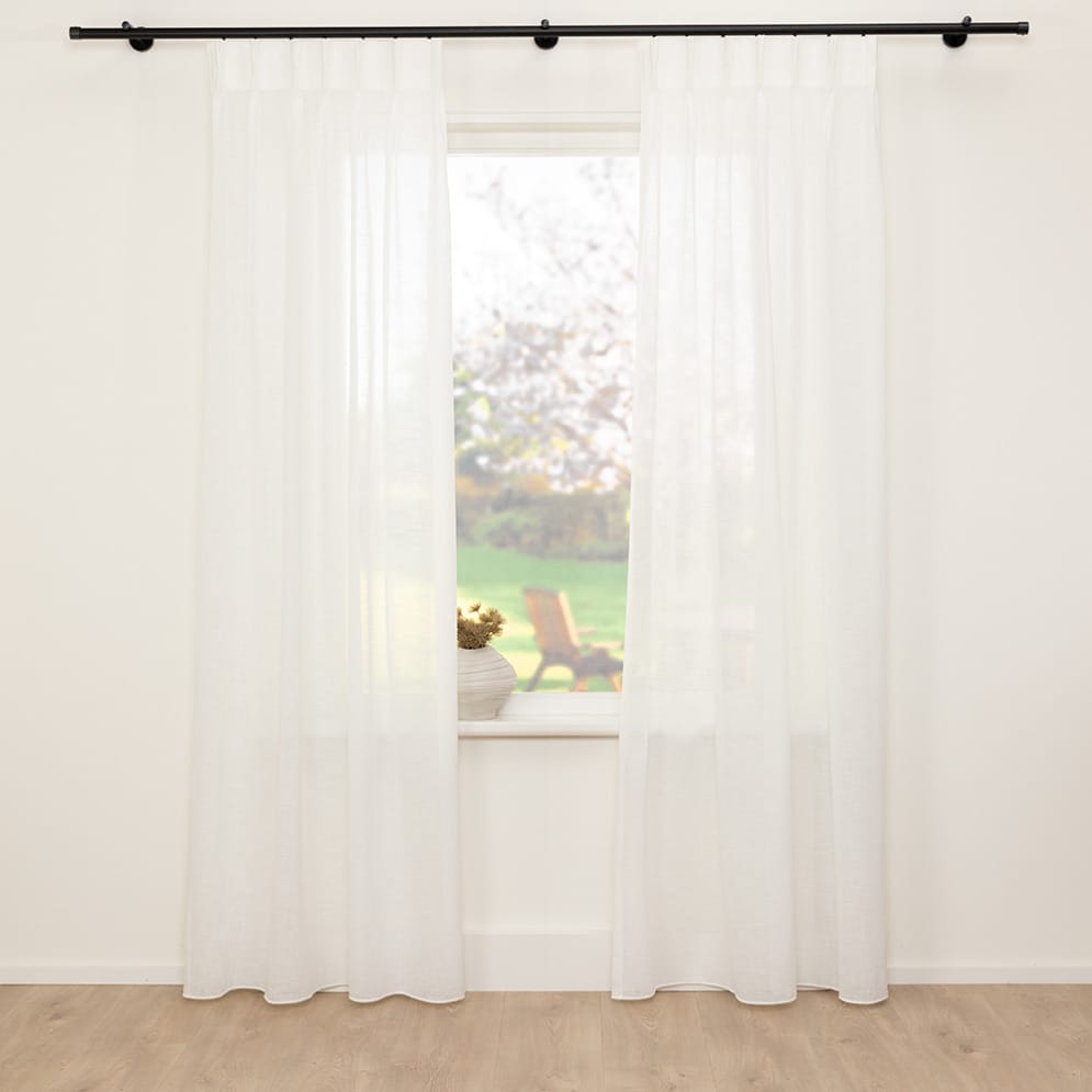 A House of Happiness Safan inbetweenstof van 100% Recycled pet, 350 cm, verkrijgbaar in 15 kleuren.