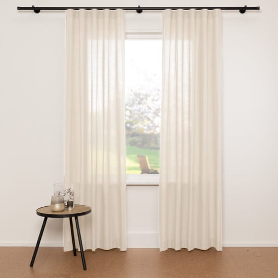 A House of Happiness Seeds vitrage van 100% Katoen, 300 cm, verkrijgbaar in 4 kleuren.
