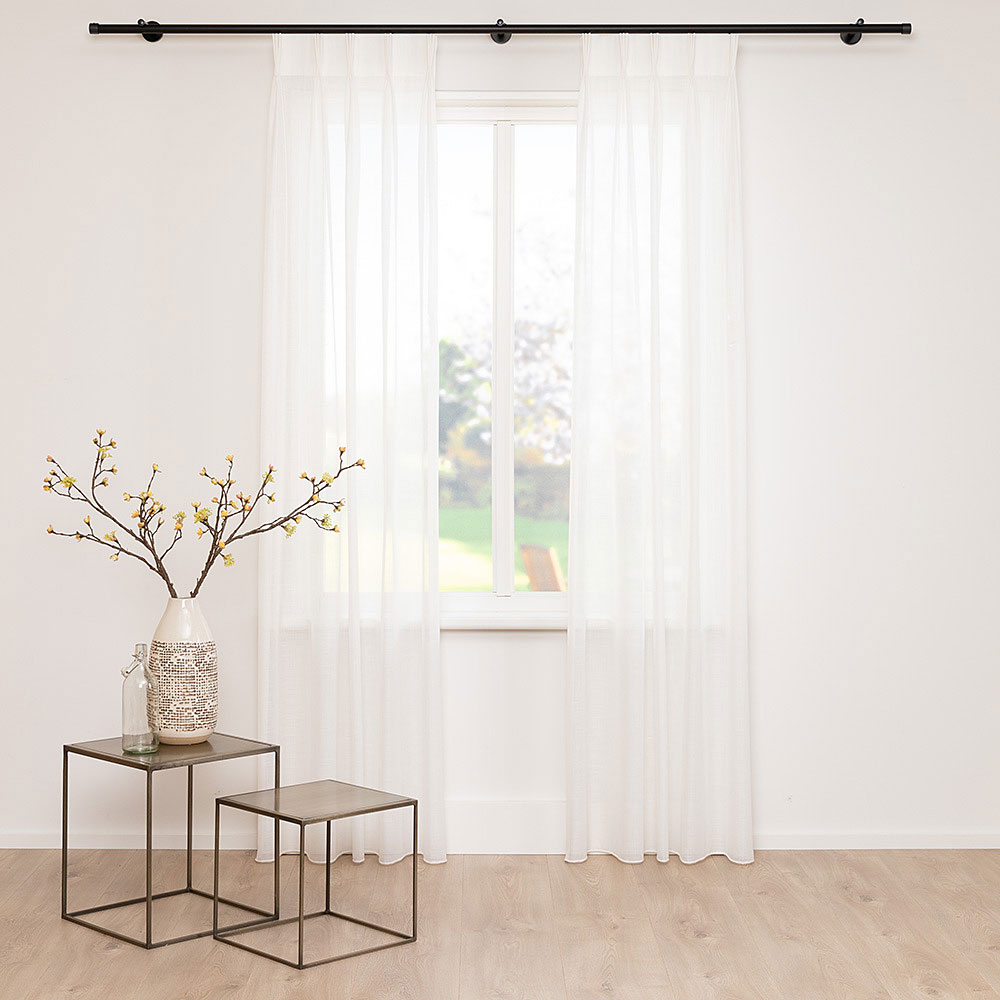 A House of Happiness Smart FR inbetweenstof van 100% Polyester, 295 cm, verkrijgbaar in 4 kleuren.