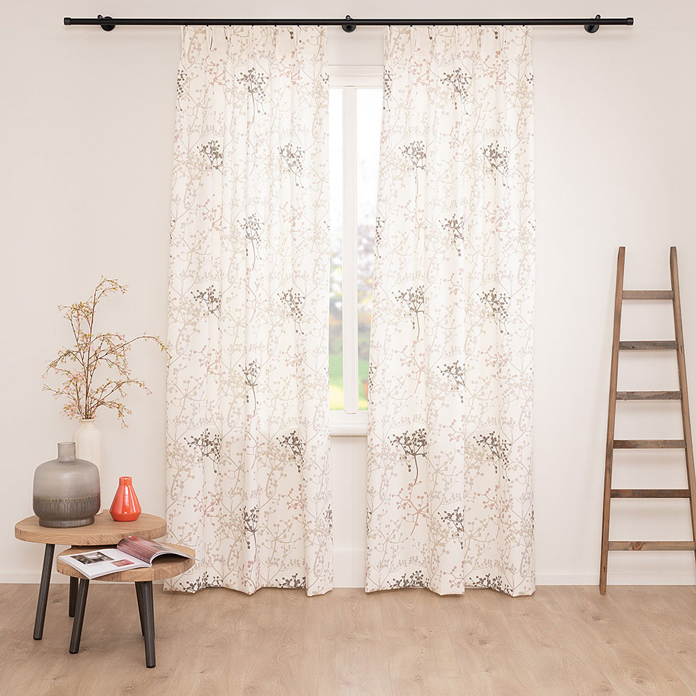 A House of Happiness Sureau gordijnstof van 55% Polyester, 48% Recycled pet, 138 cm, verkrijgbaar in 3 kleuren.