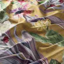 Carlucci Cosmic Flowers overgordijnstof in kleur CA1774/040