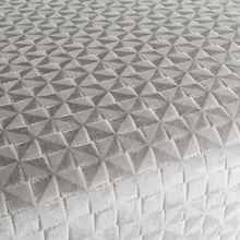 Chivasso Gloss Boss meubelstof in kleur CH3188/073