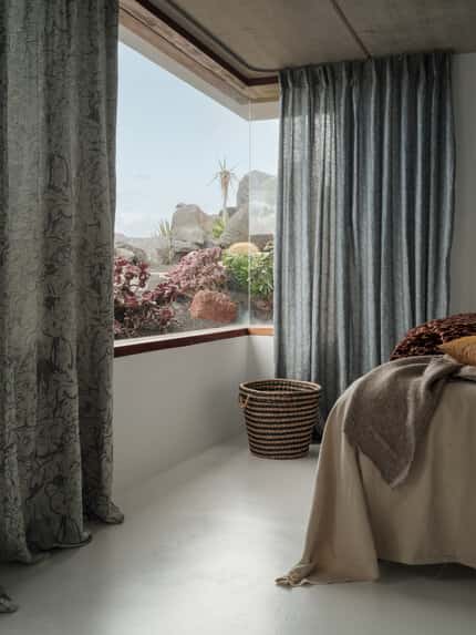 Hodsoll McKenzie Armadillo toegepast in een interieur