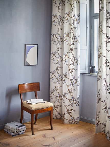 Hodsoll McKenzie Flowering toegepast in een interieur