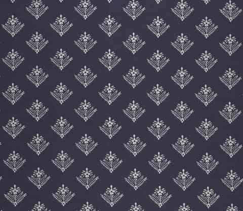 Laura Ashley LADY FERN EMBROIDERY gordijnstof in de kleur French Navy