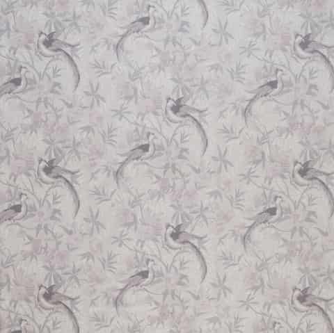 Laura Ashley OSTERLEY BIRDS gordijnstof in de kleur Moonbeam