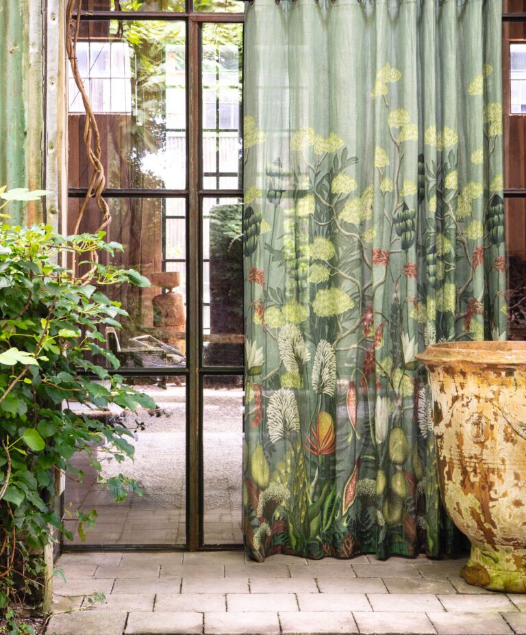 Sier gordijnen BLOSSOM HEART als decoratieve linnen inbetween