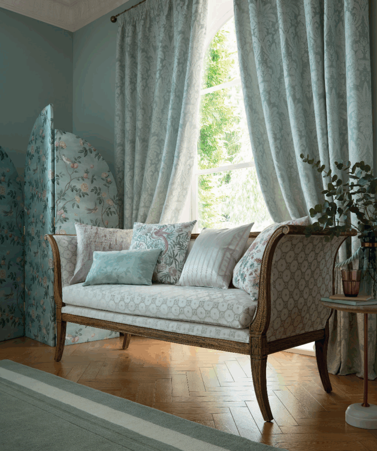Laura Ashley Gordijnen MARTIGUES Smoke Green inspiratie bij Gordijnen op maat Rotterdam TULAY Gordijnen Rotterdam
