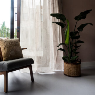 MAZE 63VL Taupe - Lifestyle Interior Gordijnen